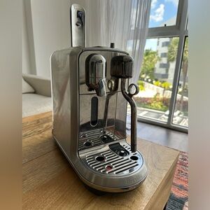 Nespresso Creatista Plus Espresso Machine